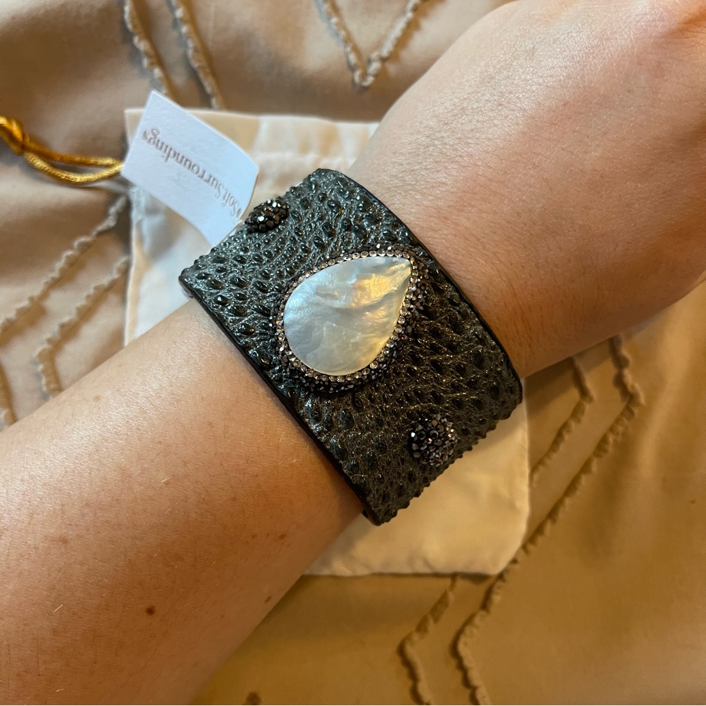 Soft Surroundings Acelin Black Cuff Bracelet Nwt 10$